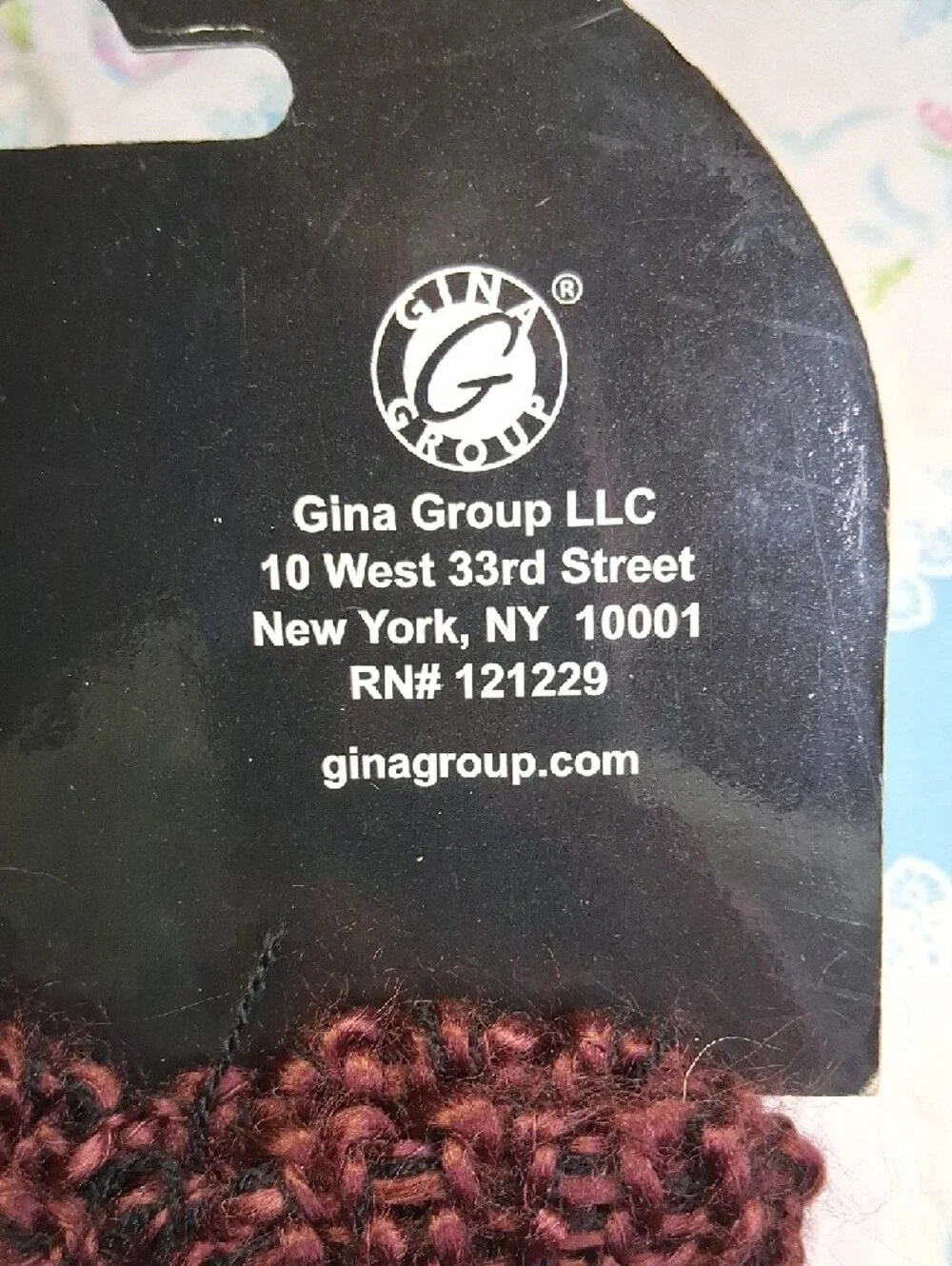 Chatties By Gina Group Burgundy and Black Ribbed Knit Legwarmers NWT